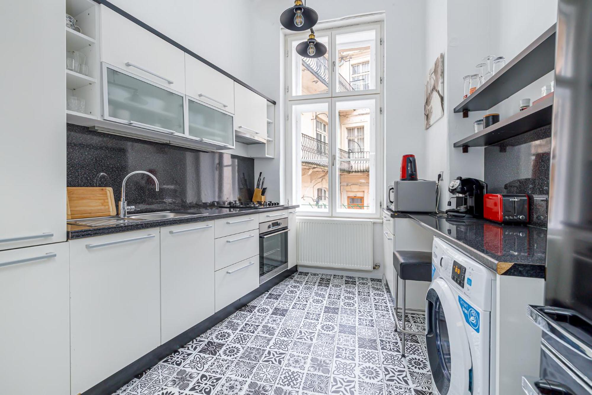 Newly Renovated In The Old Town Апартаменти